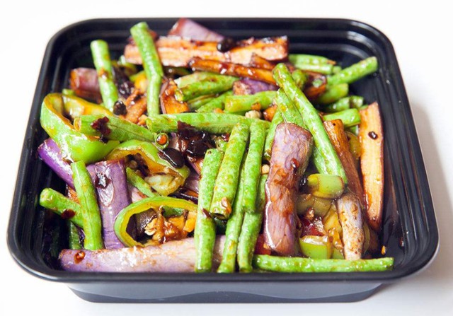 Sau bữa ăn khuya định mệnh, cô gái trẻ đột ngột qua đời bí ẩn, dân mạng hoang mang về nguyên nhân thực sự của cái chết