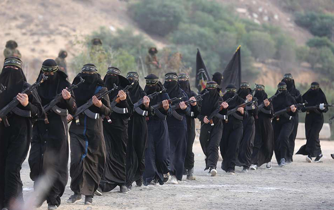 Chiêm ngưỡng vẻ đẹp bí ẩn, mạnh mẽ của các nữ du kích Palestine