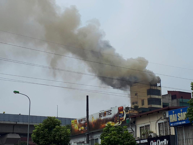 Quán Karaoke X9 ở Hào Nam cháy dữ dội: Hé lộ nguyên nhân ban đầu