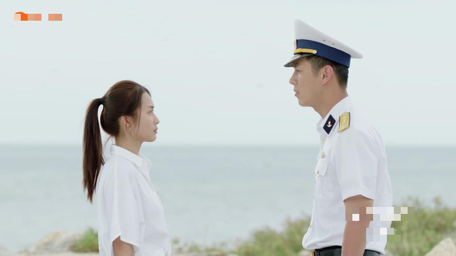 Phim Hậu Duệ Mặt Trời tập 11-12: Cuối cùng thì Đại úy cũng được hôn bác sĩ...trong nhà ăn