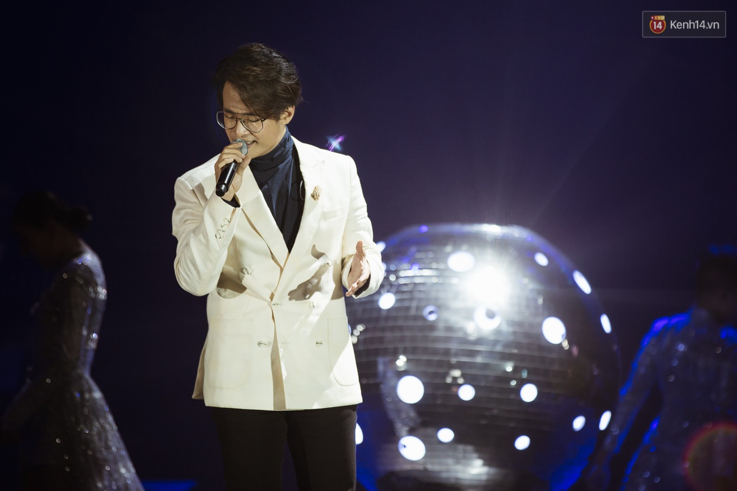 Linh Nga và Hoa hậu Hoàn vũ 2007 Riyo Mori phối hợp điêu luyện trên sân khấu Em Mơ chỉ sau 3 ngày luyện tập