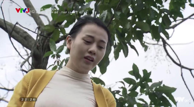 Phim Quỳnh Búp Bê tập 15: Vừa được hôn Quỳnh mãnh liệt, Cảnh đã bị tàu hỏa đâm chết Phim Quỳnh Búp Bê tập 15: Vừa được hôn Quỳnh mãnh liệt, Cảnh đã bị tàu hỏa đâm chết