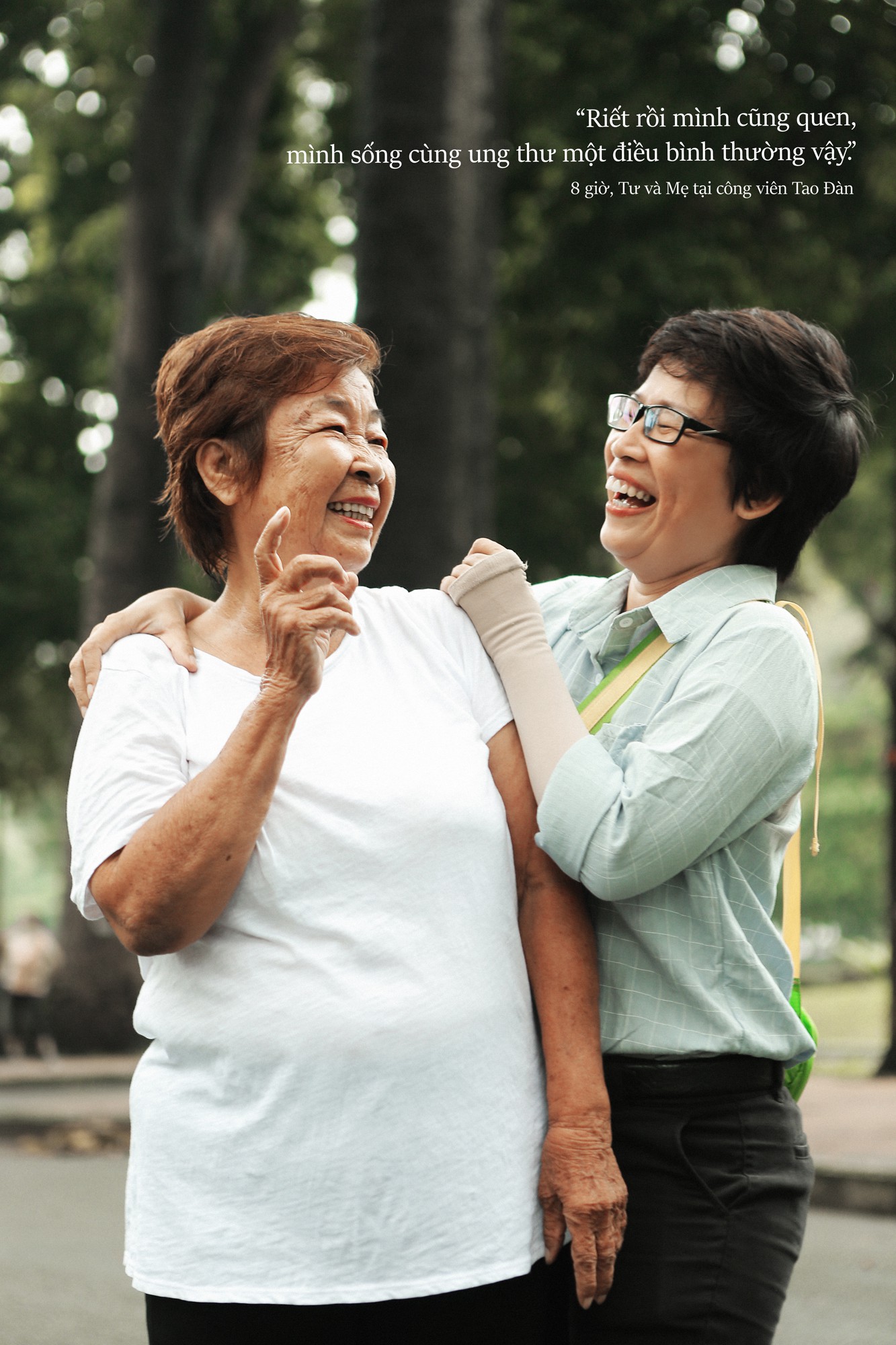 24 giờ của Tư: Bộ ảnh xúc động về người mẹ đơn thân chiến đấu với căn bệnh ung thư cùng cô con gái 12 tuổi