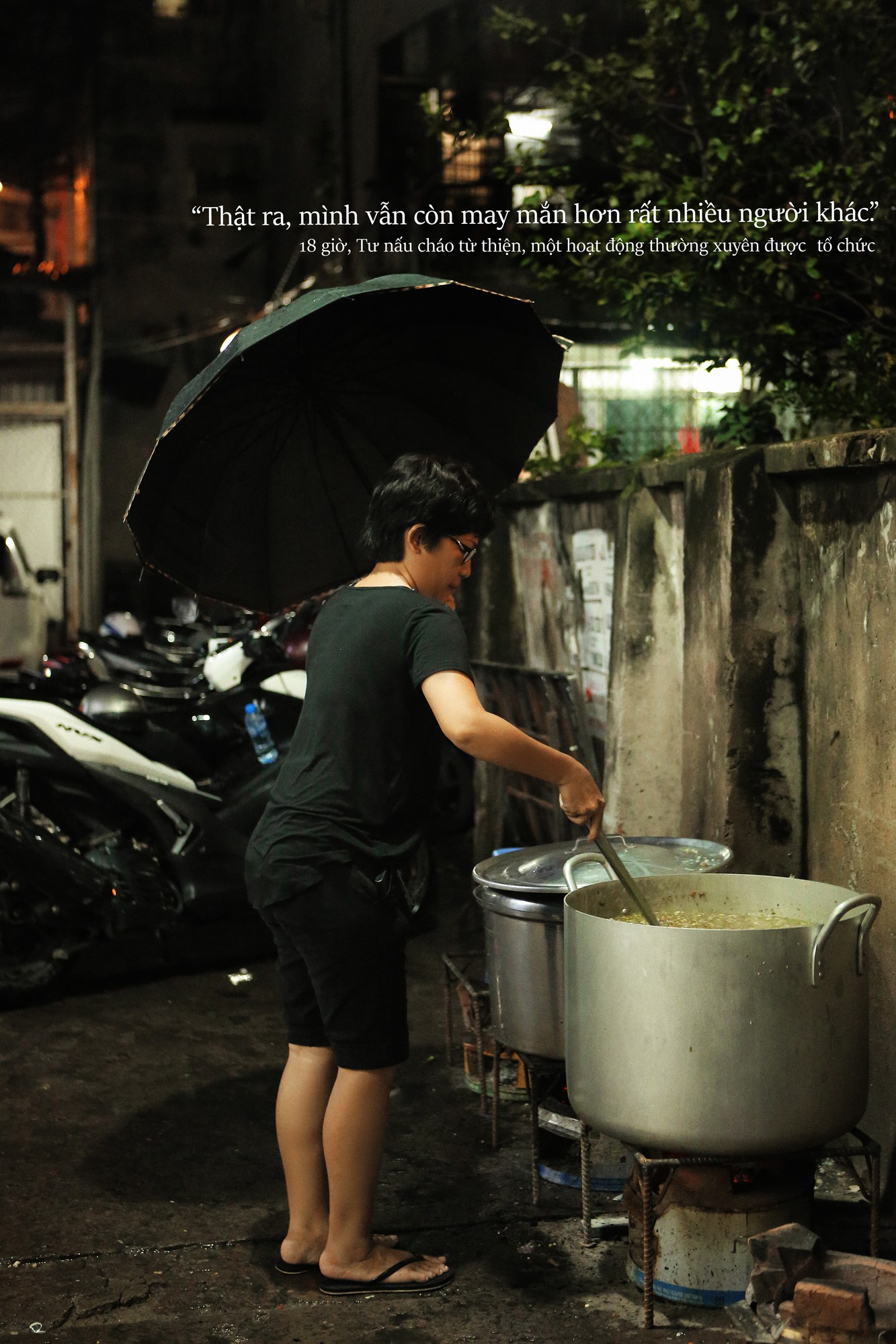 24 giờ của Tư: Bộ ảnh xúc động về người mẹ đơn thân chiến đấu với căn bệnh ung thư cùng cô con gái 12 tuổi