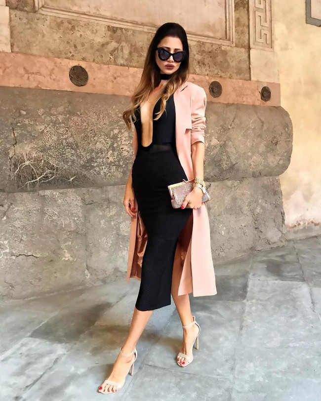 Bà ngoại U50 gây choáng MXH với vẻ ngoài trẻ trung, xinh đẹp bất chấp tuổi tác