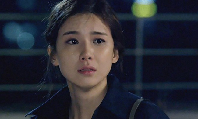 Biết sự thật về chiếc kiềng vàng nhà đẻ cho tôi làm của hồi môn, mẹ chồng liền dọa trả tôi về nơi sản xuất