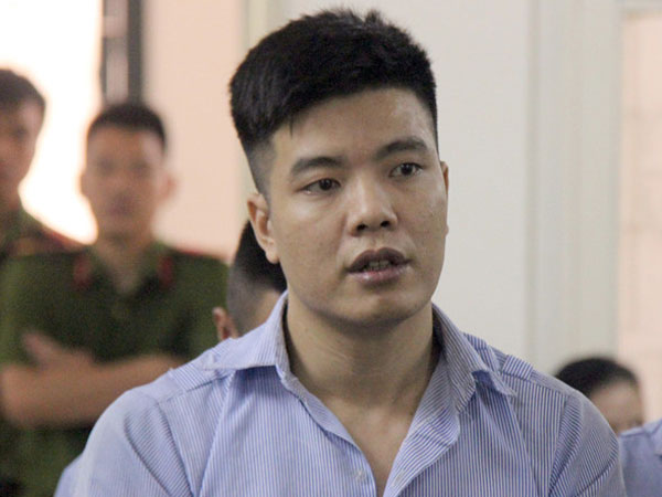 Nam cán bộ công an quận cầm cố ôtô buôn ma túy đá