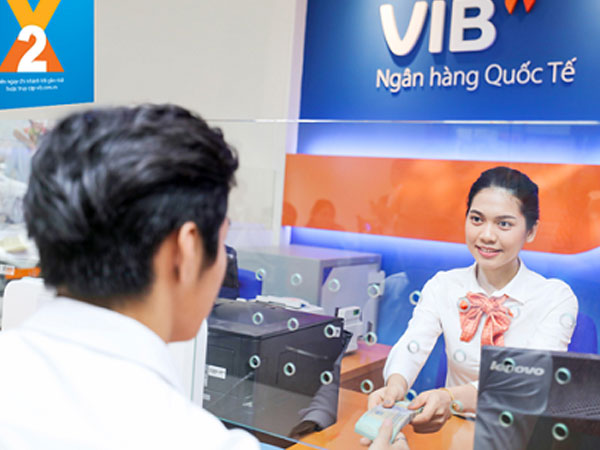 Ngân hàng tăng lãi suất huy động dịp cuối năm