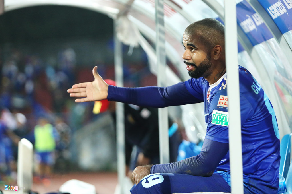 HAGL dọa bỏ giải và những bê bối rung chuyển V.League 2018