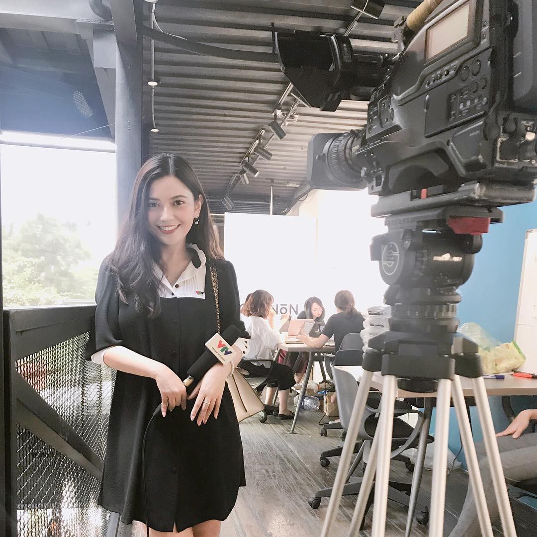 BTV sinh năm 1995 của VTV: Đẹp như nàng thơ, tốt nghiệp trường báo chí London BTV sinh năm 1995 của VTV: Đẹp như nàng thơ, tốt nghiệp trường báo chí London