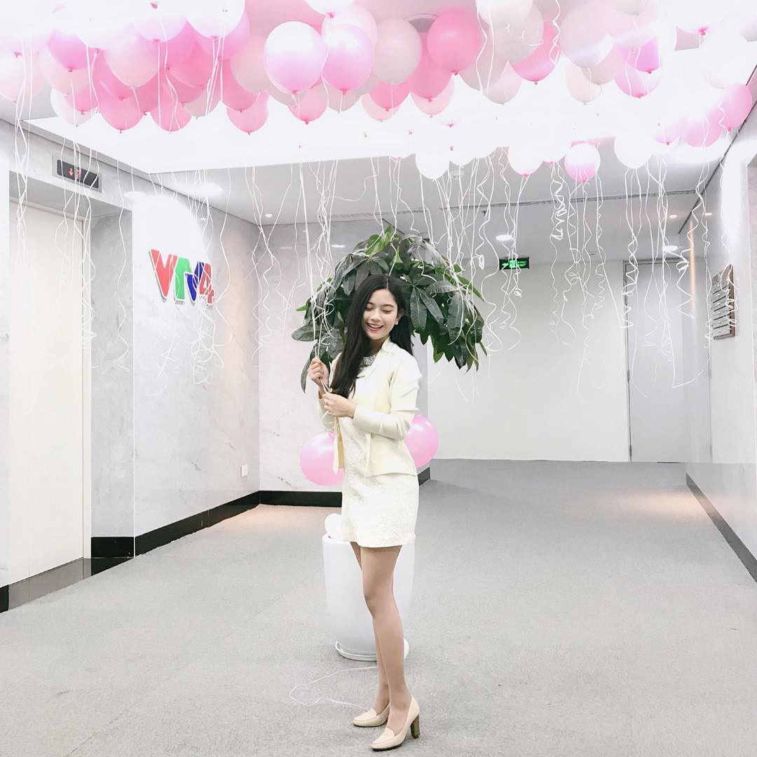 BTV sinh năm 1995 của VTV: Đẹp như nàng thơ, tốt nghiệp trường báo chí London