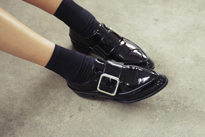 Đây chính là 4 kiểu giày loafer không thể thiếu trong tủ đồ của nàng công sở