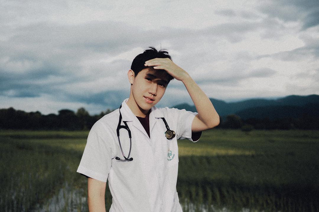 Soái ca trường Y Thái Lan đẹp trai như tài tử, cao 1,81 m