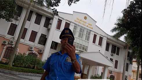 Vụ Chủ tịch xã ân ái với cấp dưới: Hàng loạt lãnh đạo cáo bận