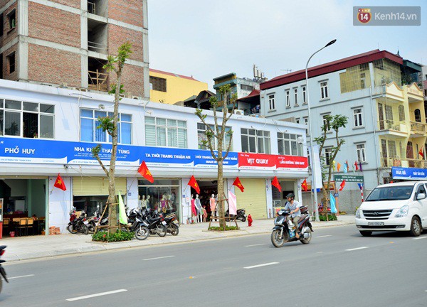 Tuyến phố kiểu mẫu đầu tiên ở Hà Nội thất bại sau 2 năm thử nghiệm đồng phục biển hiệu