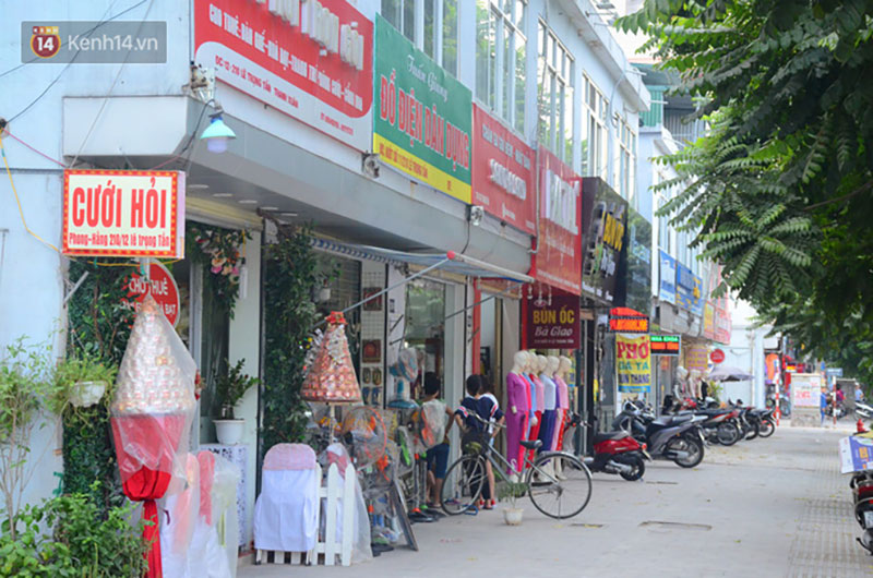 Tuyến phố kiểu mẫu đầu tiên ở Hà Nội thất bại sau 2 năm thử nghiệm đồng phục biển hiệu Tuyến phố kiểu mẫu đầu tiên ở Hà Nội thất bại sau 2 năm thử nghiệm đồng phục biển hiệu