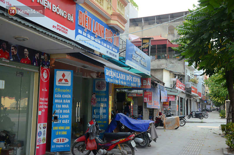 Tuyến phố kiểu mẫu đầu tiên ở Hà Nội thất bại sau 2 năm thử nghiệm đồng phục biển hiệu Tuyến phố kiểu mẫu đầu tiên ở Hà Nội thất bại sau 2 năm thử nghiệm đồng phục biển hiệu
