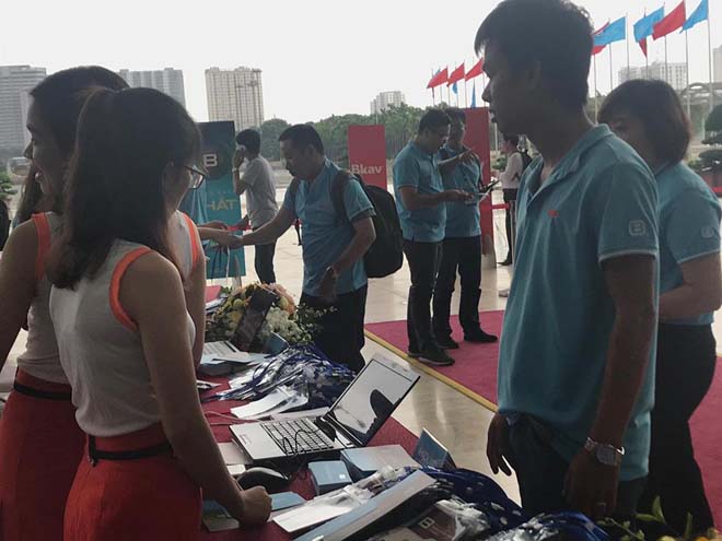 Bphone 3 lộ hoàn toàn thông tin trước giờ G: Người dùng chuẩn bị móc ví