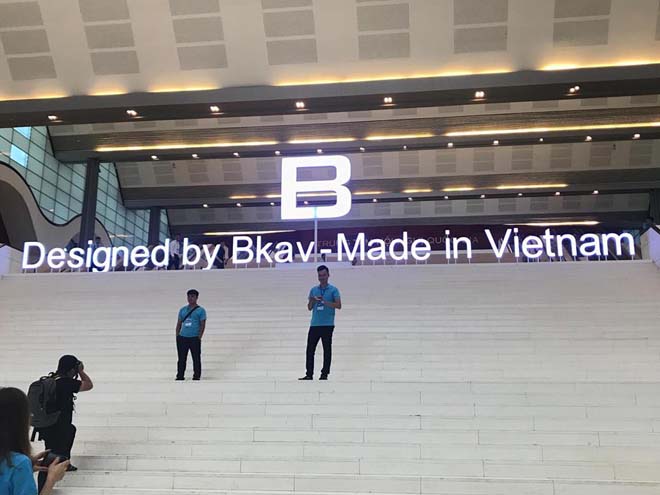 Bphone 3 lộ hoàn toàn thông tin trước giờ G: Người dùng chuẩn bị móc ví