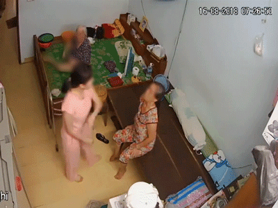Người phụ nữ đánh giúp việc 60 tuổi, danh tính của chị ta càng gây tranh cãi gay gắt Người phụ nữ đánh giúp việc 60 tuổi, danh tính của chị ta càng gây tranh cãi gay gắt