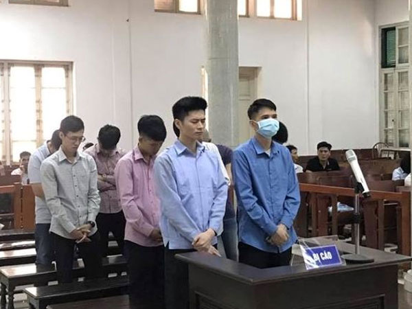 Thu giữ hàng trăm miếng vàng khi bắt giữ chủ sàn IG