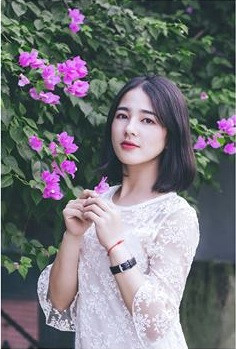 Khách hàng quay lén nữ phục vụ xinh đẹp ở Hải Phòng