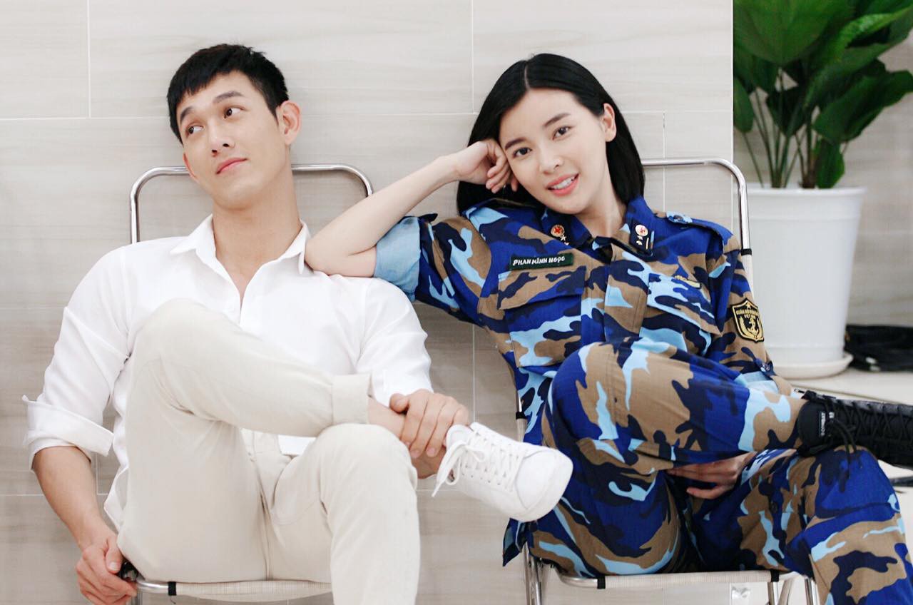 Dân tình cứ mải chê Khả Ngân mà quên rằng style của Song Luân trong Hậu Duệ Mặt Trời cũng ổn ra phết