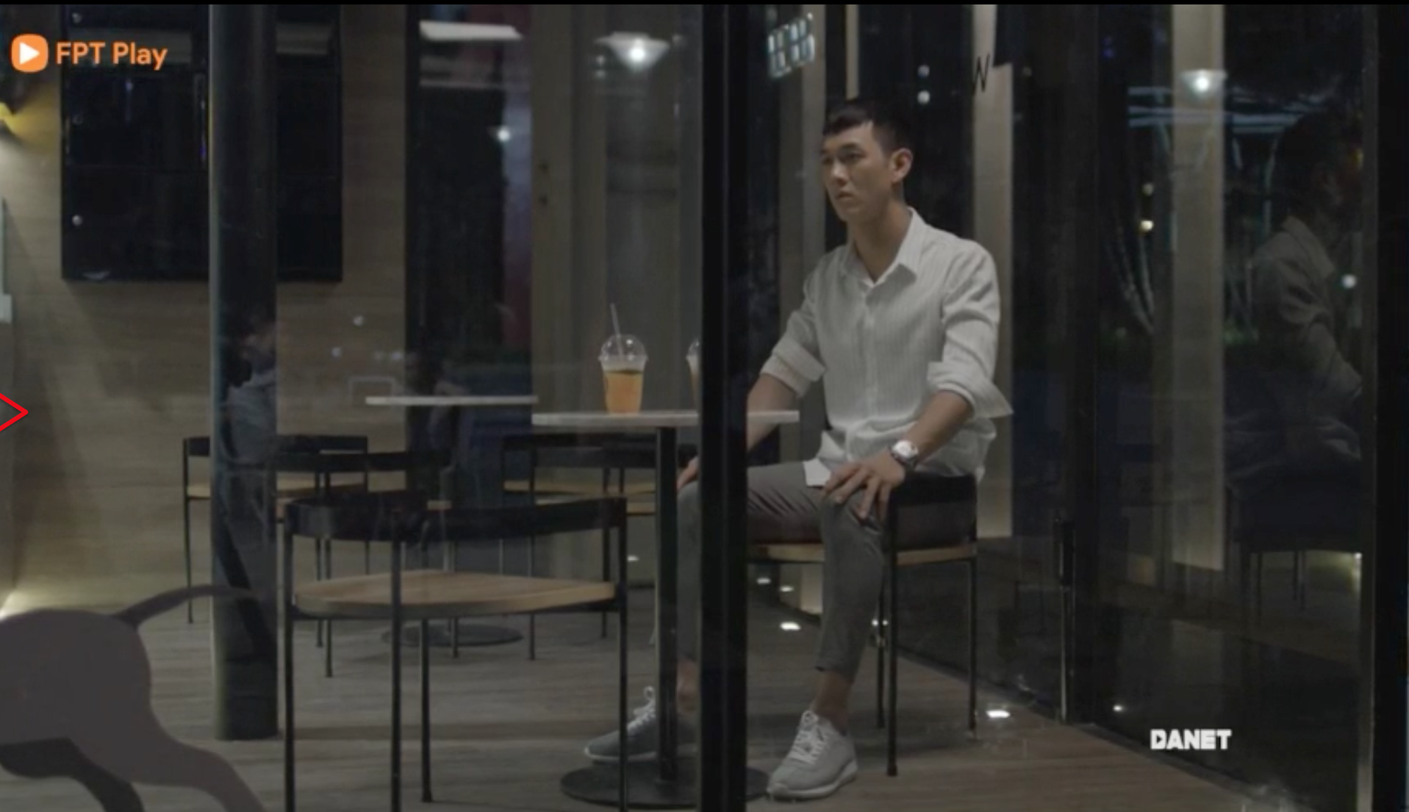 Dân tình cứ mải chê Khả Ngân mà quên rằng style của Song Luân trong Hậu Duệ Mặt Trời cũng ổn ra phết