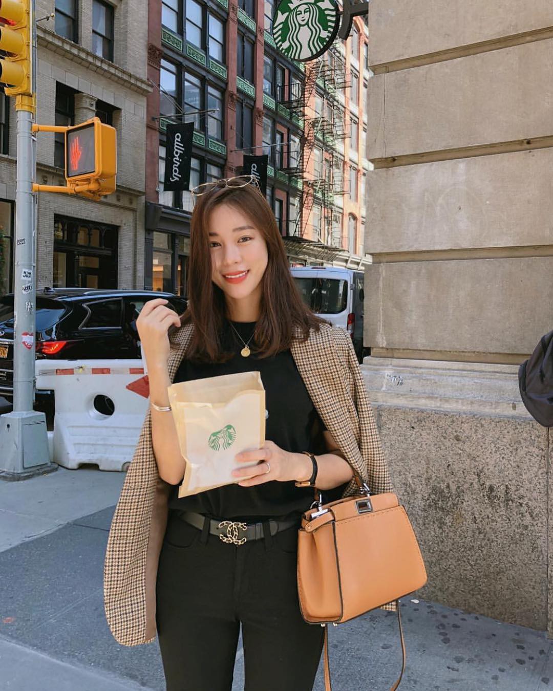 Để sang chảnh hóa thành công phong cách công sở, các nàng hãy nhớ kỹ 4 bí kíp diện đồ dưới đây Để sang chảnh hóa thành công phong cách công sở, các nàng hãy nhớ kỹ 4 bí kíp diện đồ dưới đây