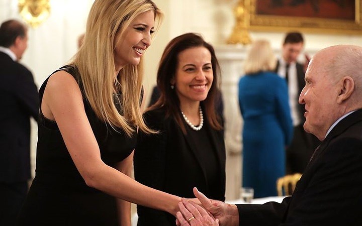 Ảnh: Chân dung ứng viên xinh đẹp có thể thay thế Đại sứ Mỹ Nikki Haley