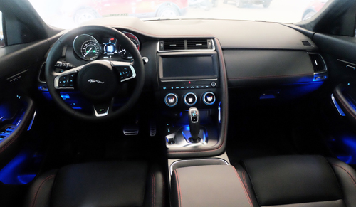 Jaguar E-Pace đầu tiên cập cảng Sài Gòn