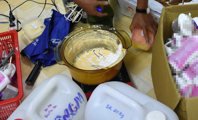 Phát hiện lượng lớn mỹ phẩm nghi giả