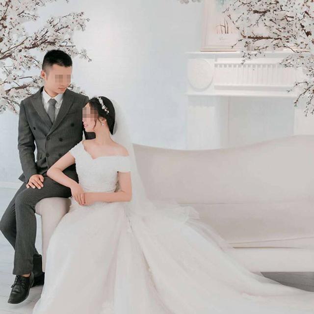 Vừa kết hôn được 4 ngày, đôi vợ chồng trẻ chết thảm vì rơi xuống hố tử thần Vừa kết hôn được 4 ngày, đôi vợ chồng trẻ chết thảm vì rơi xuống hố tử thần