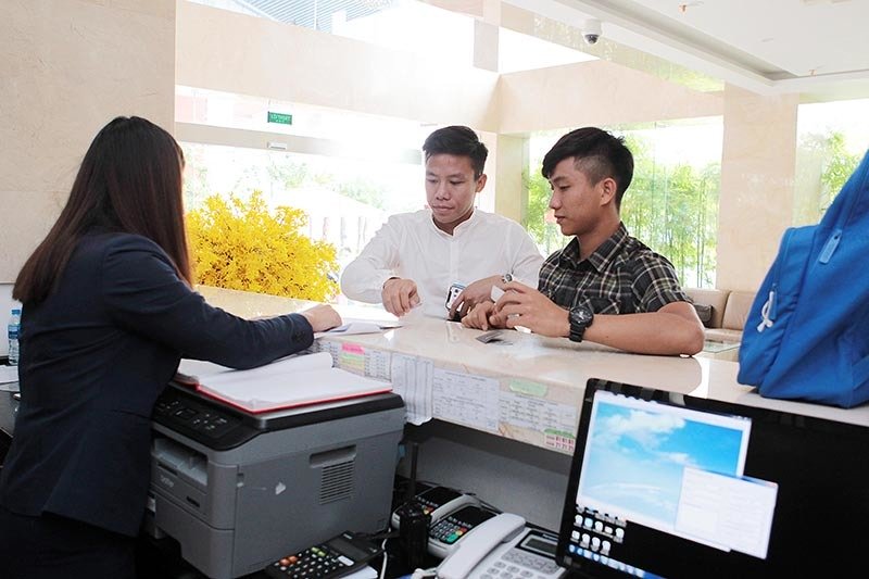 Tuyển Việt Nam hội quân: Văn Toàn siêu cute, một mình lên tuyển