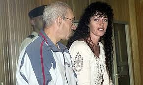 Câu chuyện rùng rợn của những người đàn bà xinh đẹp nhưng chết chóc nhất hành tinh