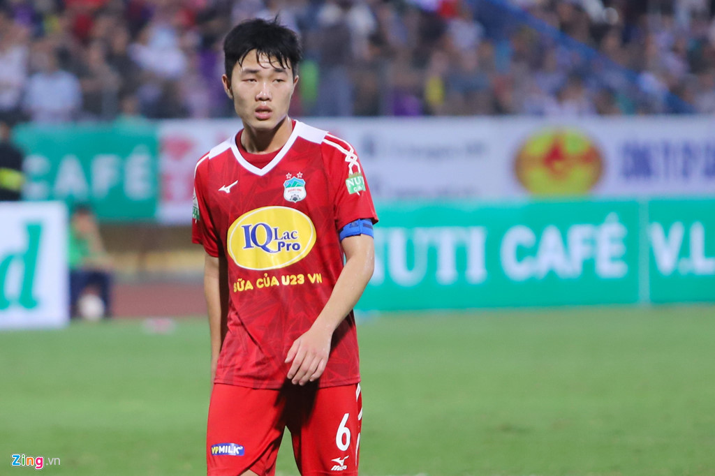 Bầu Đức và cái giá phải trả cho người tiên phong