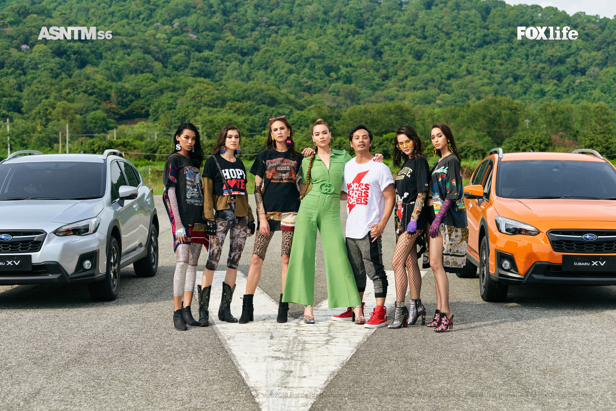 Clip: Hồ Ngọc Hà xuất hiện đẳng cấp, lăn xả thị phạm thí sinh Asias Next Top Model 2018 Clip: Hồ Ngọc Hà xuất hiện đẳng cấp, lăn xả thị phạm thí sinh Asias Next Top Model 2018