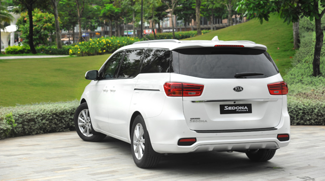 Kia Sedona thêm nhiều nâng cấp, giá vẫn thấp nhất