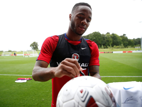 Real chuyển hướng sang Sterling