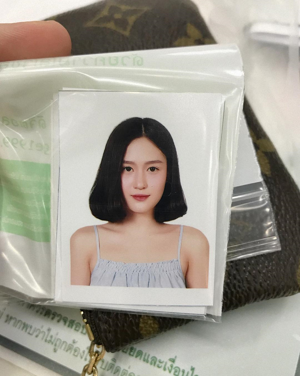 Hot girl Thái Lan có vòng eo con kiến, trẻ hơn nhiều so với tuổi 30