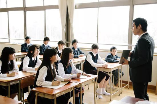 Bi hài chuyện thư xin lỗi của Phạm Băng Băng trở thành ví dụ tại trường học vì... viết sai chính tả Bi hài chuyện thư xin lỗi của Phạm Băng Băng trở thành ví dụ tại trường học vì... viết sai chính tả