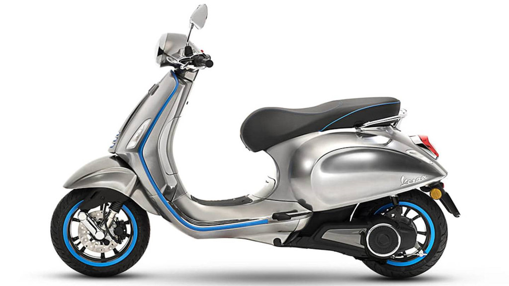 Vespa chạy điện đầu tiên mở bán, giá hơn 7.000 USD