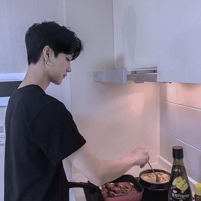 Bộ ảnh chứng minh chúng ta chắc chắn là một cặp trời sinh: Anh thì giỏi nấu, em thì giỏi ăn! Bộ ảnh chứng minh chúng ta chắc chắn là một cặp trời sinh: Anh thì giỏi nấu, em thì giỏi ăn!