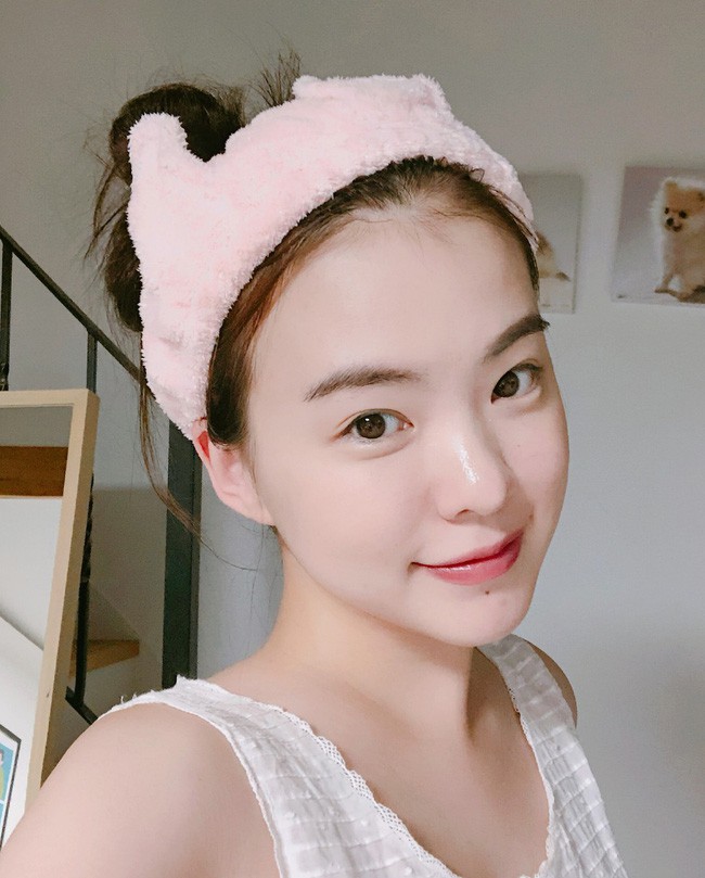 3 dấu hiệu cho thấy da mặt đang thiếu độ ẩm trầm trọng và những lưu ý để cấp cứu cho làn da 3 dấu hiệu cho thấy da mặt đang thiếu độ ẩm trầm trọng và những lưu ý để cấp cứu cho làn da