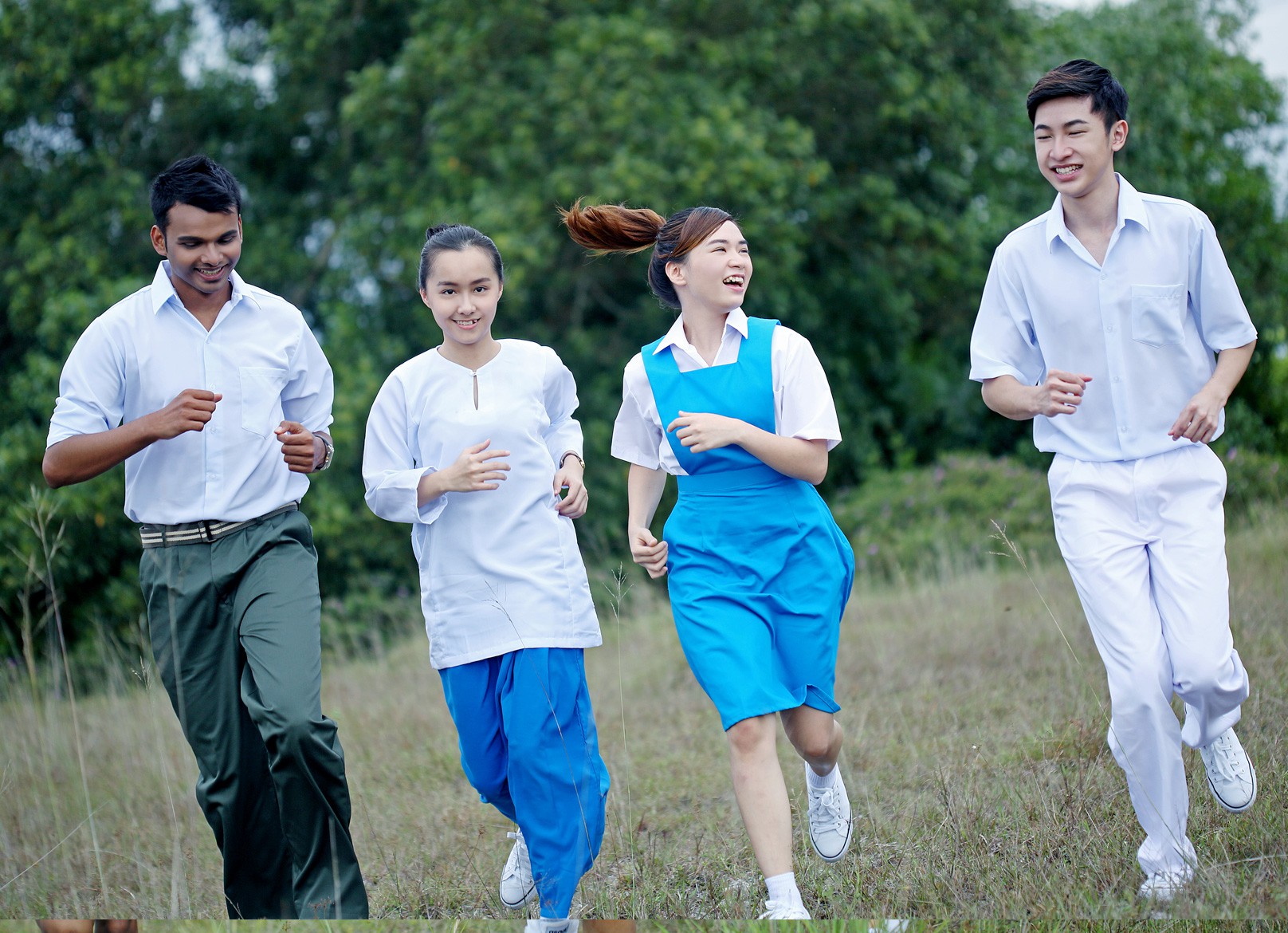 Khám phá đồng phục của học sinh, sinh viên thế giới: Nơi gây choáng vì đắt đỏ, nơi ấn tượng mạnh về độ độc đáo