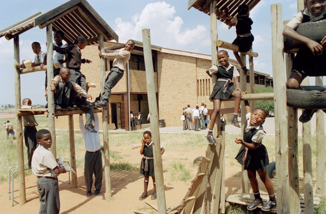 Khám phá đồng phục của học sinh, sinh viên thế giới: Nơi gây choáng vì đắt đỏ, nơi ấn tượng mạnh về độ độc đáo