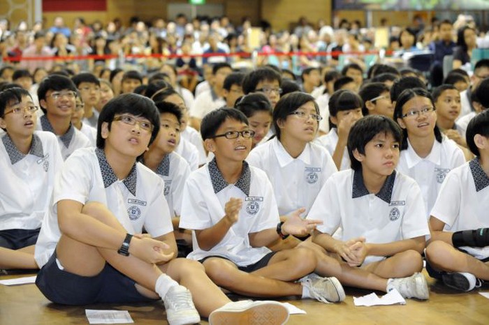 Bạn sẽ chẳng than vãn thi cử áp lực nữa nếu biết học sinh ở những quốc gia này còn phải trải qua kỳ thi khốc liệt hơn nhiều