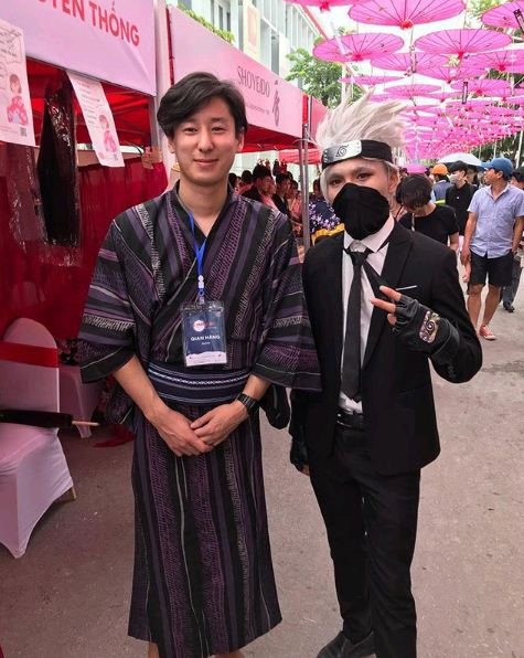 9X Nhật Bản điển trai, bị chụp lén vì giống Rocker Nguyễn