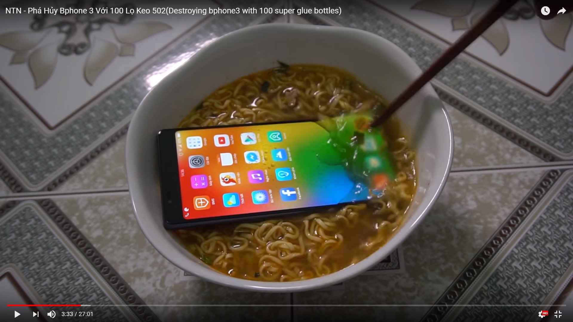 Tra tấn bphone 3 dã man: bị kéo lê tốc độ 90km/h, ngâm trong 100 lọ keo 502 vẫn sống sót