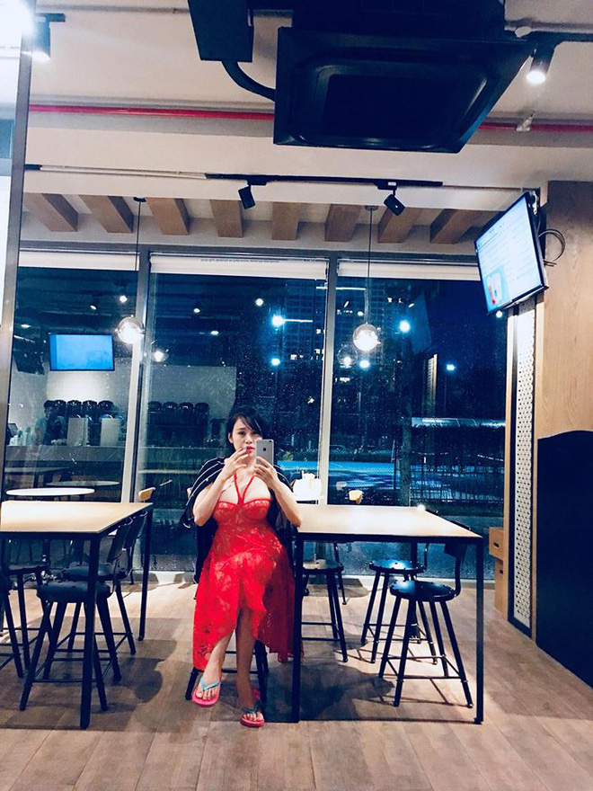 Sau 5 năm ngoan hiền, Bà Tưng bất ngờ sexy trở lại